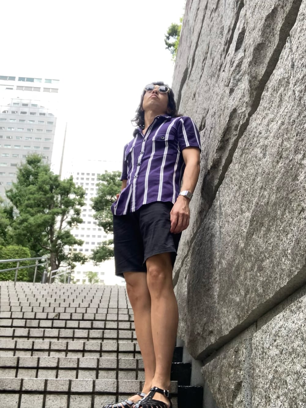 「おしゃれさんと繋がりたい、夏コーデ、サングラス、シャツ好き集まれ、おじさん、フォローしていただけたら嬉しいです♡」｜「BULOVAのアイテム（デジタル腕時計、シルバー系）」を使った、りょうさん（メンズ・174cm）の秋コーディネートの1枚目の写真