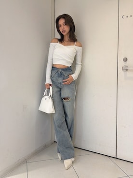 「GYDA（ジェイダ）のハイウエストTurn Down G Printワイドデニムパンツ（デニムパンツ、ブルー系）」を使った、HARUKIさん（レディース・158cm）の秋コーディネート