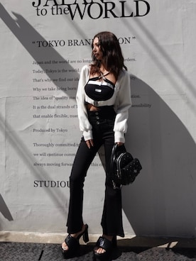 「GYDA（ジェイダ）のGYDAフロントクロスラメテレコビスチェ（キャミソール、ブラック系）」を使った、HARUKIさん（レディース・158cm）の春コーディネート