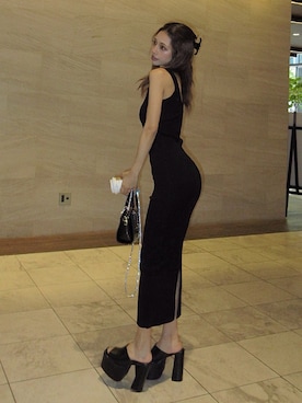 「GYDA（ジェイダ）のGYDA jacquard longニットワンピース（ワンピース、ブラック系）」を使った、HARUKIさん（レディース・158cm）の夏コーディネート