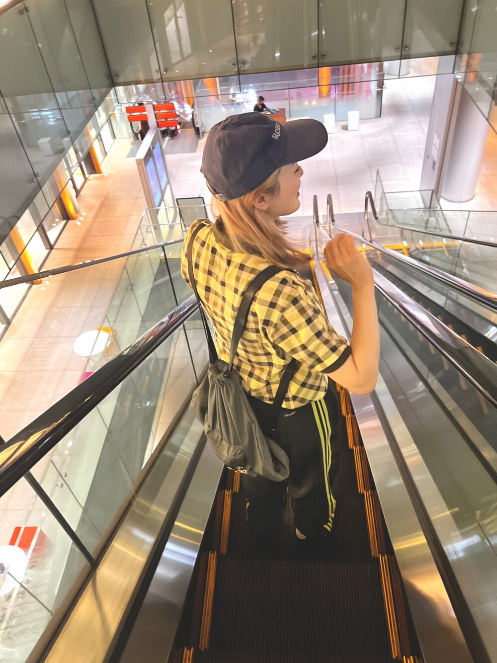 「adidasのアイテム（トップス、グリーン系）」を使った、いわちゃきさん（レディース・156cm）の夏コーディネートの1枚目の写真