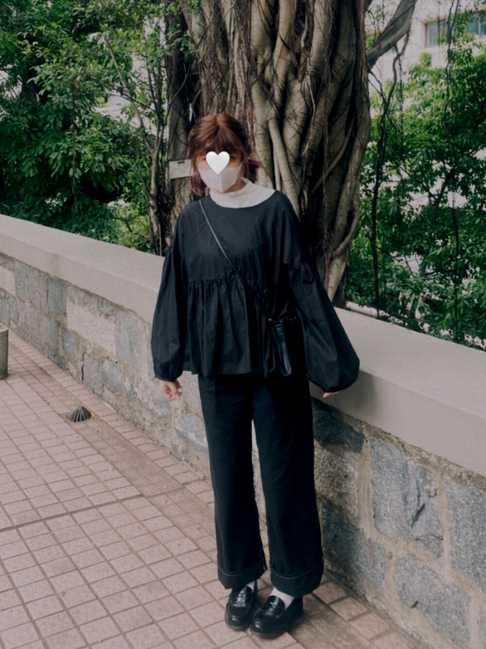 「ootd、休閒、休日スタイル、休日コーデ、夏、黑白搭配、夏コーデ」｜「HARUTAのHARUTA ハルタレディース コインローファー 4505（ローファー、ブラック系）」を使った、虫ﾎｰさん（レディース・164cm）の春コーディネートの1枚目の写真