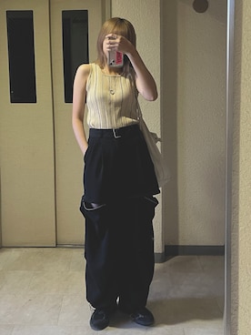 「アイテム（カーゴパンツ）」を使った、Hayley さん（レディース・164cm）の夏コーディネート
