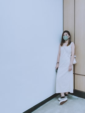 「CDG（シーディージー）のアイテム（スリッポン）」を使った、CarmenWongさん（レディース・164cm）の秋コーディネート