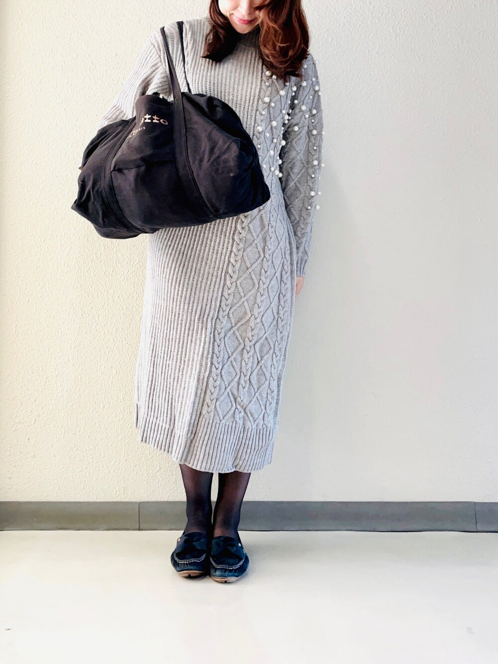 「RepettoのGLIDE , DANCE BAG / B0232T（ボストンバッグ、ブラック系）」を使った、halm19さん（レディース・163cm）の冬コーディネートの1枚目の写真