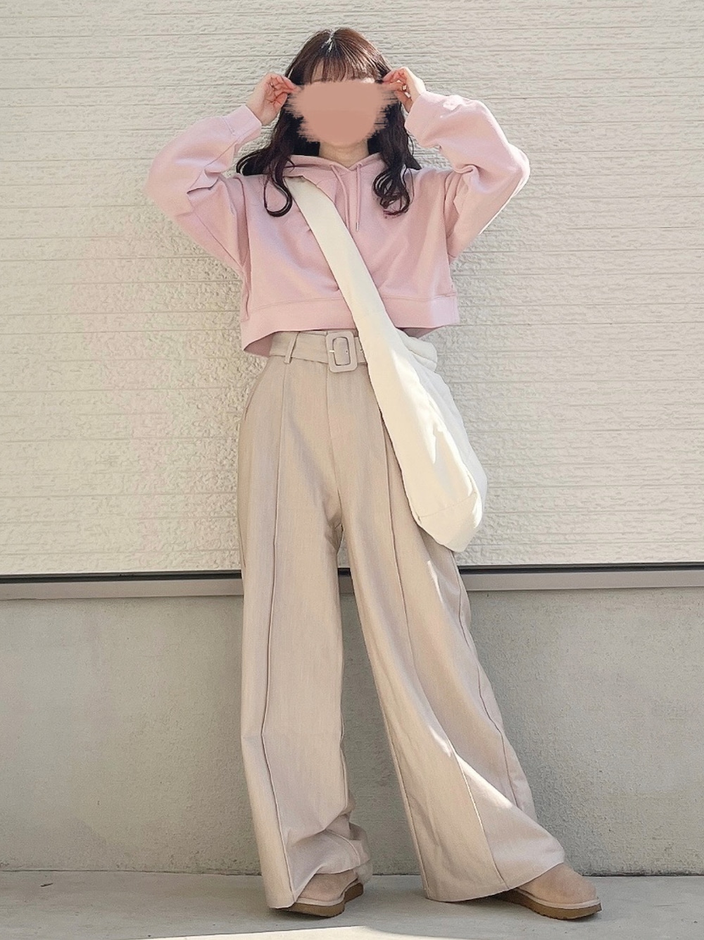 SNIDELのパーカー（ピンク系）を使った人気ファッションコーディネート