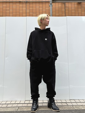 「WHITELAND（ホワイトランド）のアイテム（スウェットパンツ）」を使った、ながさきたいがさん（メンズ・169cm）の春コーディネート