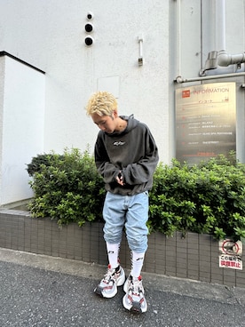 「WHITELAND（ホワイトランド）のアイテム（パーカー）」を使った、ながさきたいがさん（メンズ・169cm）の秋コーディネート