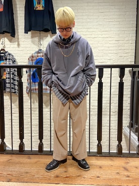 「DANKE SCHON（ダンケシェーン）のアイテム（スラックス）」を使った、ながさきたいがさん（メンズ・169cm）の冬コーディネート