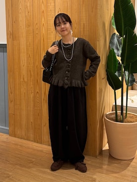 「アイテム（モカシン/デッキシューズ）」を使った、aiさん（レディース・151cm・20代）の秋コーディネート