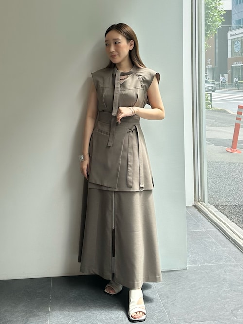 Public Tokyo ベージュ ボタン付きロングスカート Public Tokyo ベージュ ボタン付きロングスカート