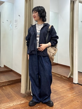 「アイテム（腕時計）」を使った、久木 美音さん（レディース・157cm）の冬コーディネート