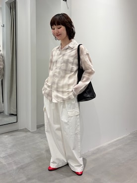 「かぐれ（カグレ）のオンブレーチェック開襟シャツ（シャツ/ブラウス、ホワイト系）」を使った、久木 美音さん（レディース・157cm）の秋コーディネート