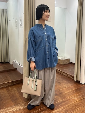 「RODE SKO（ロデスコ）のアイテム」を使った、久木 美音さん（レディース・157cm）の秋コーディネート
