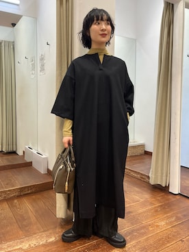 「ワントーンコーデ」｜久木 美音さん（レディース・157cm）の冬コーディネート