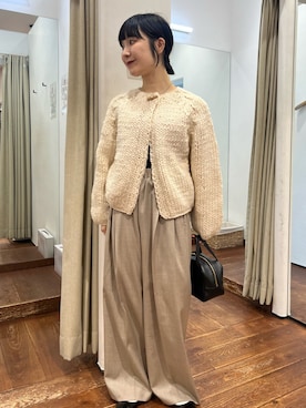 「アイテム（ボストンバッグ）」を使った、久木 美音さん（レディース・157cm）の秋コーディネート