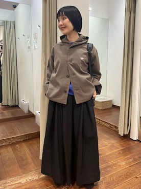「アイテム（バックパック/リュック）」を使った、久木 美音さん（レディース・157cm）の秋コーディネート