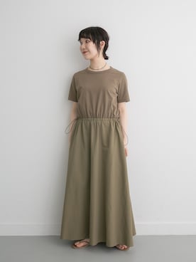 「FORK&SPOON（フォークアンドスプーン）のFORK&SPOON　ドッキングワンピース（ワンピース、ベージュ系）」を使った、久木 美音さん（レディース・157cm）の夏コーディネート
