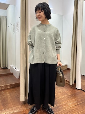 「アイテム（ハンドバッグ）」を使った、久木 美音さん（レディース・157cm）の秋コーディネート