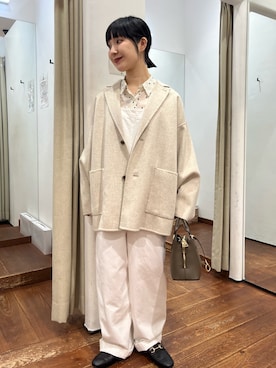 「アイテム（サロペット/オーバーオール）」を使った、久木 美音さん（レディース・157cm）の秋コーディネート