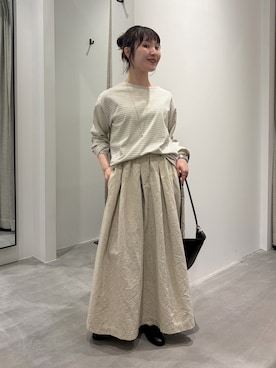 「かぐれ（カグレ）の『一部別注カラー』TO&CO　PAMPUM（パンプス、ブラック系）」を使った、久木 美音さん（レディース・157cm）の秋コーディネート