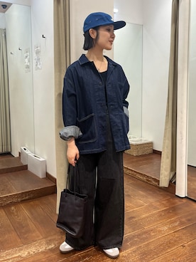 「アイテム（カバーオール）」を使った、久木 美音さん（レディース・157cm）の秋コーディネート