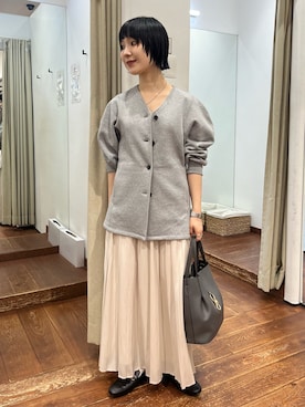「アイテム（腕時計）」を使った、久木 美音さん（レディース・157cm）の秋コーディネート