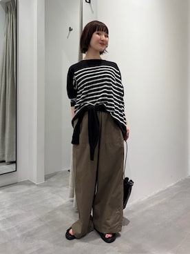 「かぐれ（カグレ）のシアーコットンボーダーボートネック（ニット/セーター、ブラック系）」を使った、久木 美音さん（レディース・157cm）の夏コーディネート