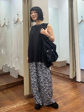 「SMELLY（スメリー）のアイテム（ピアス（両耳用））」を使った、久木 美音さん（レディース・157cm）の夏コーディネート