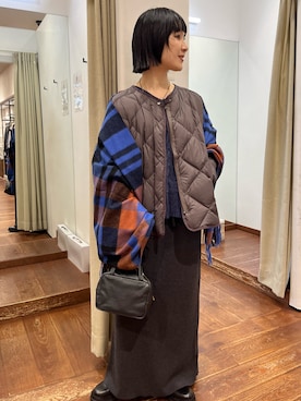 「アイテム（ボストンバッグ）」を使った、久木 美音さん（レディース・157cm）の秋コーディネート