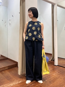 「URBAN RESEARCH（アーバンリサーチ）のdecor『デコール』　Cut beads necklace（ネックレス、ブラック系）」を使った、久木 美音さん（レディース・157cm）の春コーディネート