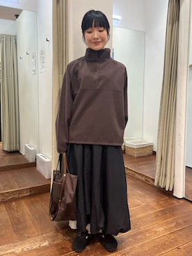 「アイテム（その他トップス）」を使った、久木 美音さん（レディース・157cm）の秋コーディネート