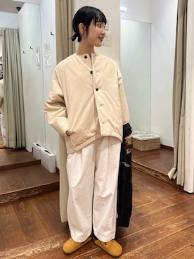 「季節の変わり目羽織コーデ」｜「アイテム（ダウンジャケット/コート）」を使った、久木 美音さん（レディース・157cm）の秋コーディネート