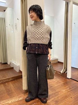 「アイテム（アナログ腕時計）」を使った、久木 美音さん（レディース・157cm）の秋コーディネート