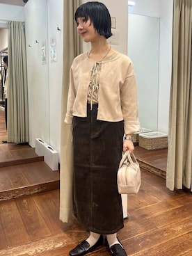 「アイテム（ボストンバッグ）」を使った、久木 美音さん（レディース・157cm）の秋コーディネート