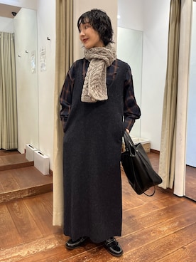 「アイテム（マフラー）」を使った、久木 美音さん（レディース・157cm）の秋コーディネート