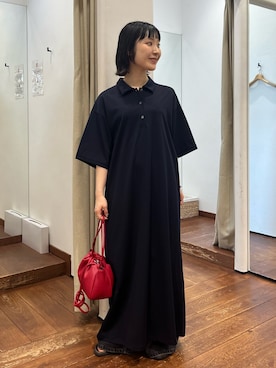 「アイテム（サンダル）」を使った、久木 美音さん（レディース・157cm）の秋コーディネート