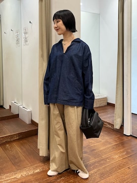 「adidas（アディダス）のadidas　TOKYO W（スニーカー）」を使った、久木 美音さん（レディース・157cm）の秋コーディネート