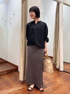 「RODE SKO（ロデスコ）のアイテム（バッグ）」を使った、久木 美音さん（レディース・157cm）の春コーディネート