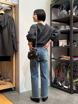 「URBAN RESEARCH（アーバンリサーチ）のアイテム（デニムパンツ）」を使った、久木 美音さん（レディース・157cm）の秋コーディネート