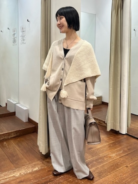 「アイテム（ストール/ショール）」を使った、久木 美音さん（レディース・157cm）の秋コーディネート