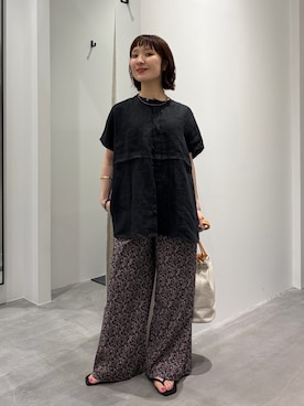 「かぐれ（カグレ）のERICKA NICOLAS BEGAY　PLAIN DESIGN NECKLACE45（ネックレス、シルバー系）」を使った、久木 美音さん（レディース・157cm）の夏コーディネート