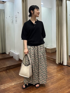 「アイテム（ポロシャツ）」を使った、久木 美音さん（レディース・157cm）の夏コーディネート