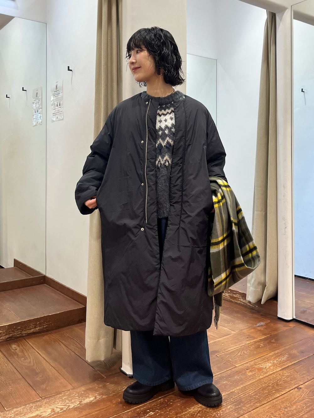 FORK&SPOON SORONAノーカラーコートを使った人気ファッション