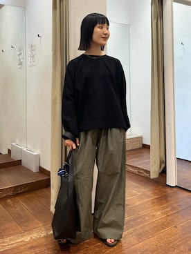 「アイテム（バンダナ/スカーフ）」を使った、久木 美音さん（レディース・157cm）の秋コーディネート