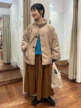 「アイテム（サンダル）」を使った、久木 美音さん（レディース・157cm）の秋コーディネート