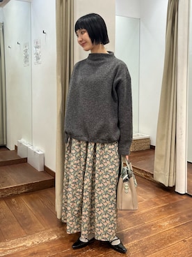 「アイテム（その他トップス）」を使った、久木 美音さん（レディース・157cm）の秋コーディネート