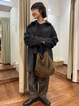 「オトナカジュアル」｜「アイテム（ステンカラーコート）」を使った、久木 美音さん（レディース・157cm）の冬コーディネート