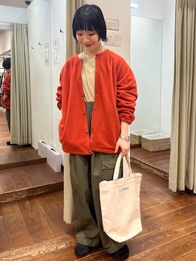 「アイテム（アナログ腕時計）」を使った、久木 美音さん（レディース・157cm）の秋コーディネート