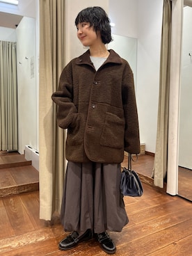 「アイテム（ムートンコート）」を使った、久木 美音さん（レディース・157cm）の冬コーディネート